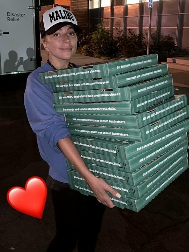 A világhírű Lady Gaga pizza forgalmazóvá válik