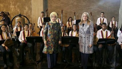 Különleges zenei előadás Erdoğan Első Lady-nek Venezuelában
