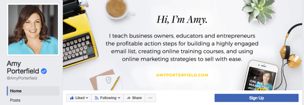 Amy Porterfield rendelkezik egy üzleti oldallal, amelyen profi profilfotó található, valamint egy fedőlap, amely kiemeli az üzleti tevékenységében kínált termékeket és szolgáltatásokat.