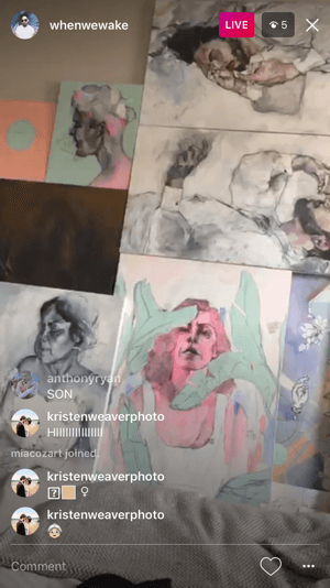 A művészprofil, amikor awwewake az Instagram-ot élőben használta, hogy bepillanthasson néhány új festményébe.