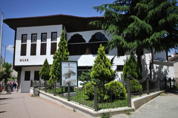 Latifoğlu kastély
