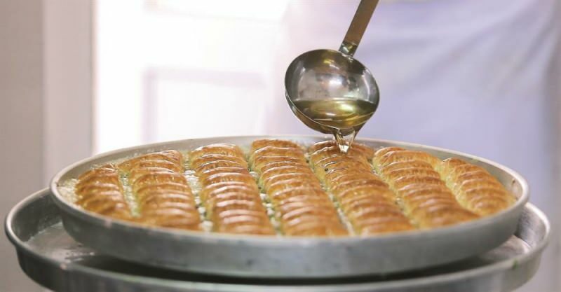 Hogyan készítik a baklava serbet? A baklava serbet a teljes konzisztenciájában ...