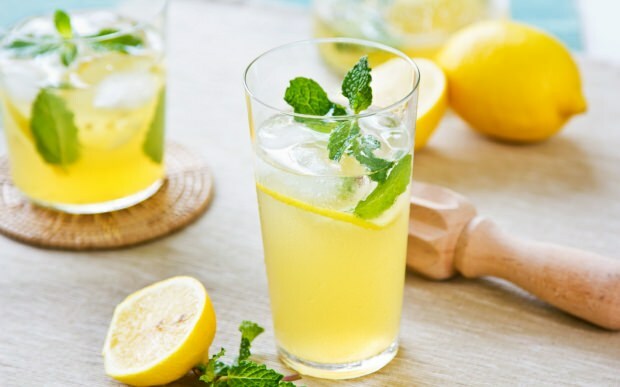 Mi történik, ha iszunk rendszeres citromlevet?