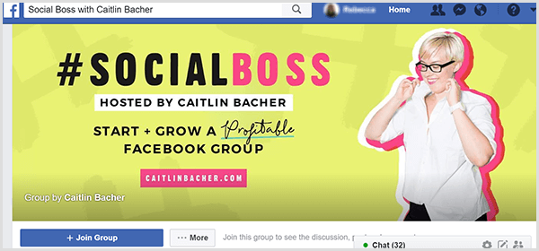 Caitlin Bacher házigazdája a Social Boss Facebook-csoportjának címlapfotóján sárga háttér, a szövegen rózsaszínű ékezetek vannak, és egy fénykép, amelyen Caitlin felhúzza az ing gallérját.