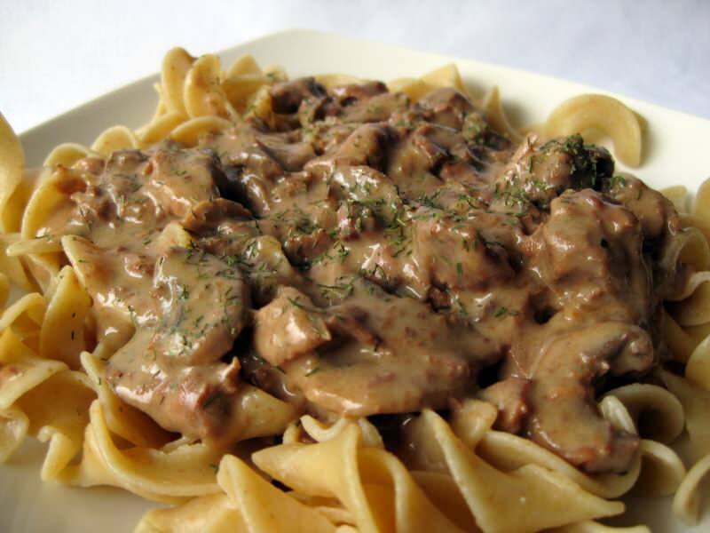 Mi a marhahús Stroganoff és hogyan készíthető a Stroganoff marhahús? Marhahús Stroganoff összetevők