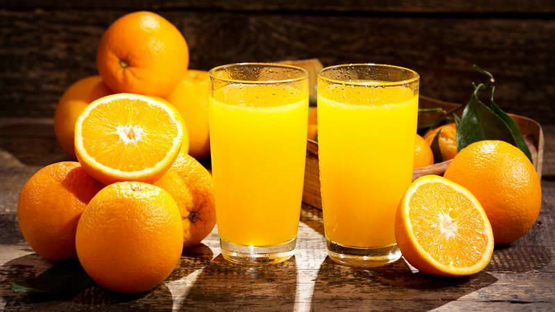 A reggeli narancslé fogyasztásának káros következményei