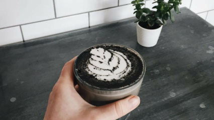Hogyan készítsünk fekete latte-t?