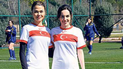 Yağmur Tanrısevsin és Aslıhan Karalar különleges mérkőzést játszottak a női labdarúgó-válogatottal!