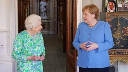 Királynő Különleges ajándék Erzsébetből Angela Merkel német elnöknek!