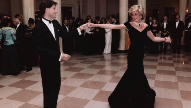 Diana hercegnő ruha 264 000 font (2 millió TL) áron eladva