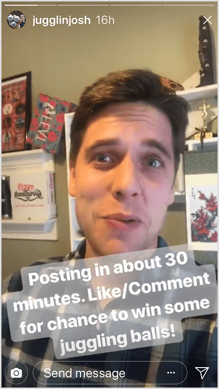 Josh Horton Instagram-üzeneteinek bejegyzése azt mutatja, hogy Josh a kamerával néz szembe, és körülbelül 30 Mintues-ban jelenik meg. Tetszik / Megjegyzés annak érdekében, hogy nyerj néhány zsonglőr labdát!