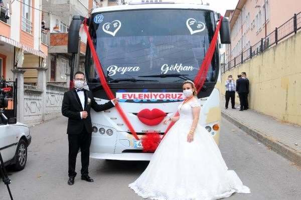 A sofőr álma valóra vált, aki menyasszonyi autóvá akarja tenni a transzferbuszt!