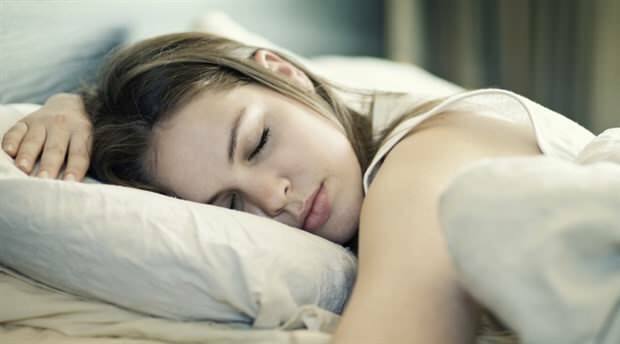 Az alvás megszakítja a gyorsaságot?