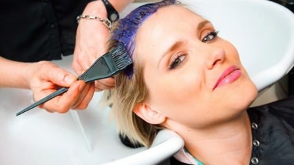 4 kérdés, amelyet fel kell tennie a fodrásznak, mielőtt megváltoztatja a hajszínét