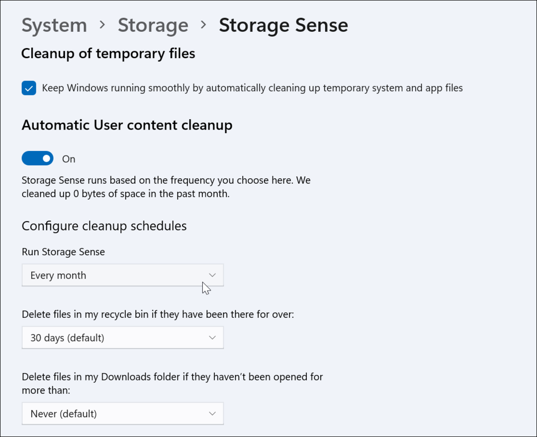 A Storage Sense engedélyezése és konfigurálása a Windows 11 rendszeren