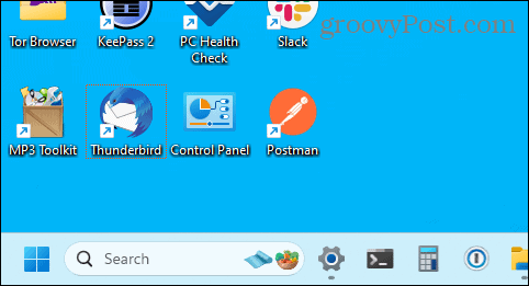 Teljes keresőmező a tálcán a Windows 11 rendszerben