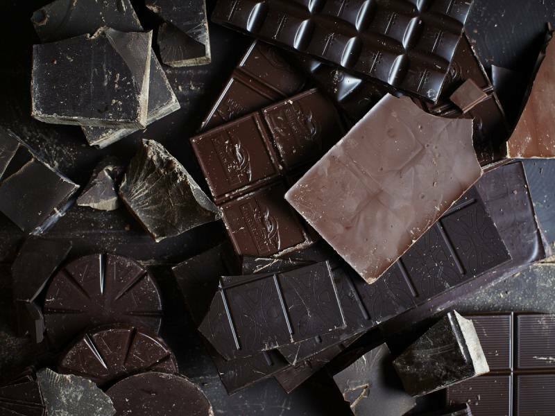 Az endorfin hormon növelése: Milyen előnyei vannak az étcsokoládénak? Sötét csokoládé fogyasztás ...