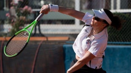 75 éves korában a tenisz belépett a világ rangsorába!