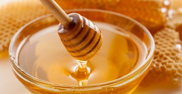 A bőr tisztítása mézzel