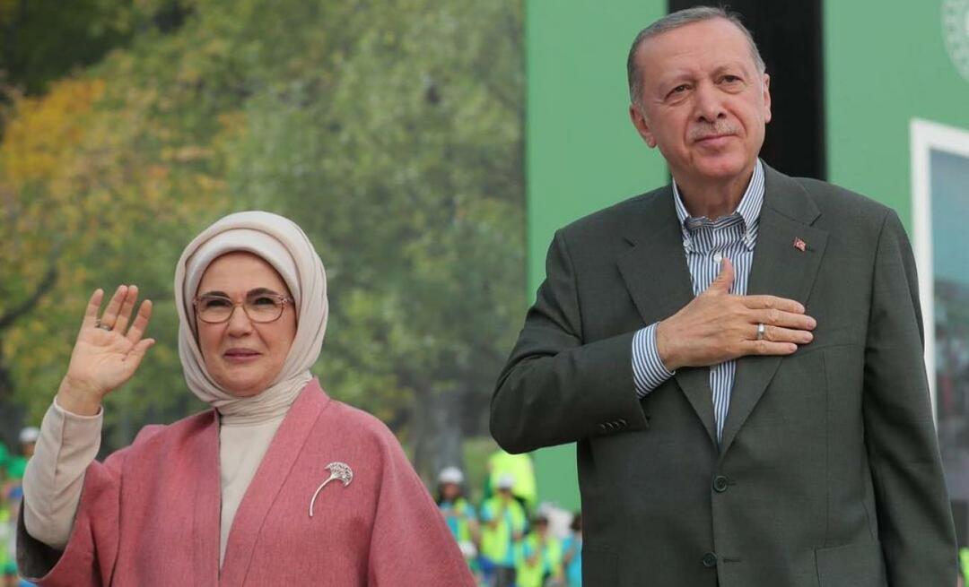 Emine Erdoğan köszönetet mondott az izmiri Ayaskent İrfan Kırdar Középiskolának