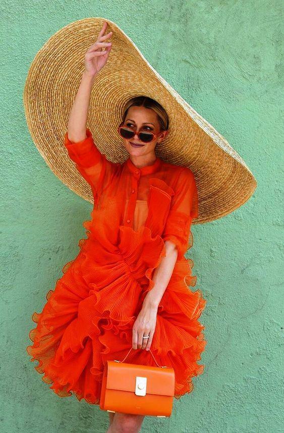 Narancssárga ruha kombináció