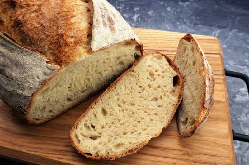 Hogyan lehet elkészíteni a legegyszerűbb kenyeret? Kenyér recept, amely hosszú ideje nem bújt el.. Teljes méretű kenyér