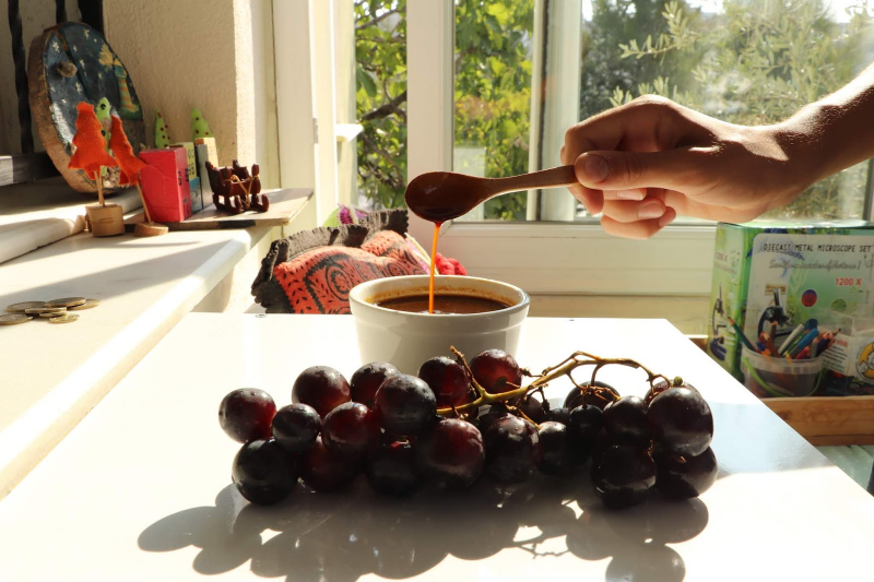 Hogyan készítsünk szőlőmelaszt otthon, és milyen előnyei vannak a szőlőmelasznak? Melasz trükkök