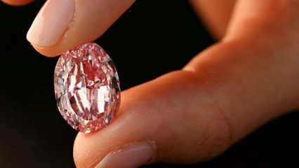Az ár meghökkentő: eladták a "legnagyobb" gyémántot!