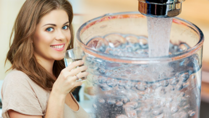 Túl sok vizet fogyaszt fogyni? Káros-e éjjel vizet inni?