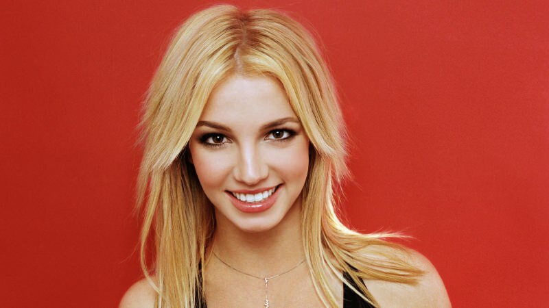 Britney Spears világhírű énekes égett otthonában! Ki az a Britney Spears?