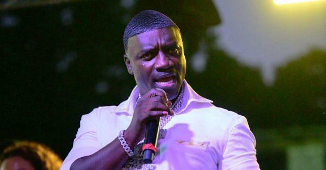 Hajátültetésen esett át Akon amerikai énekes Törökországban