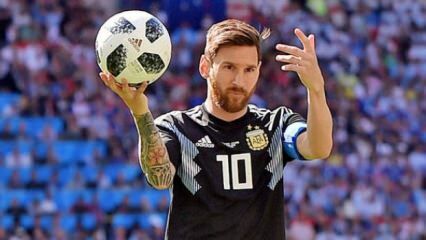 Messi labdarúgó 'feltámadás' jelmezben volt rajta!