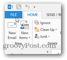 Office 2013 színváltó téma - kattintson a Fájl elemre