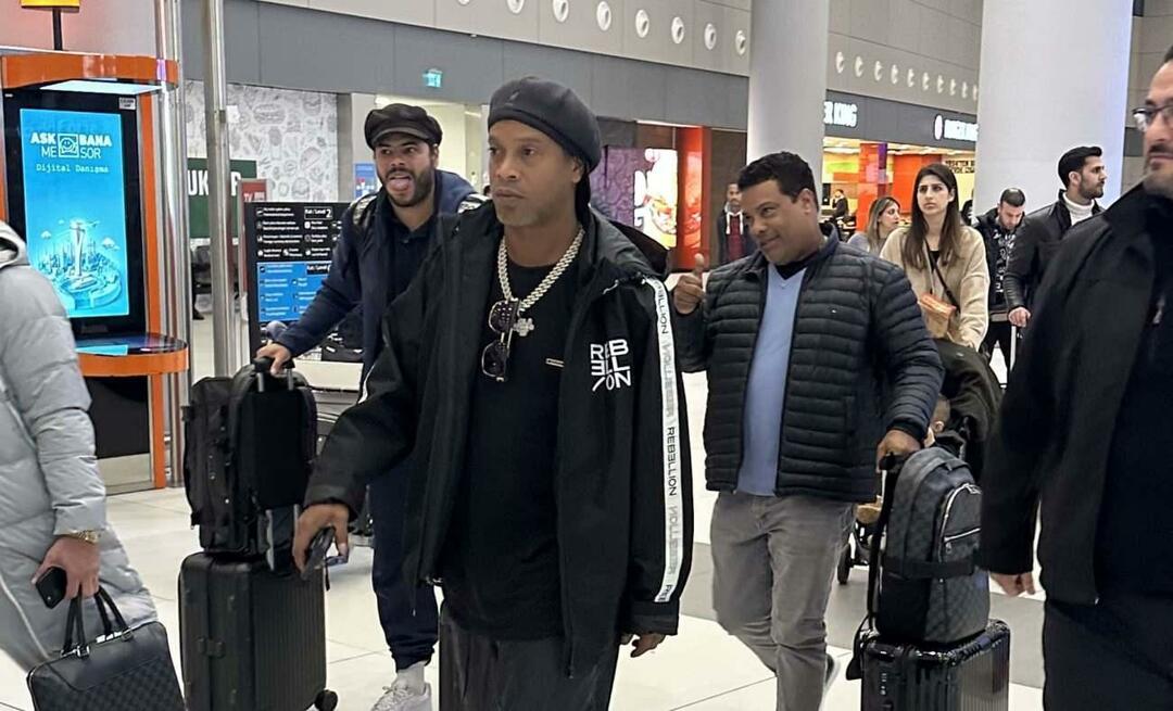 A legendás futballista Ronaldinho Isztambulba érkezett!