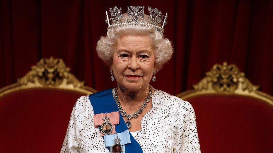Anglia királynője II. Erzsébet