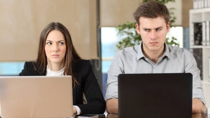 A házastársaknak ugyanabban a munkahelyen kell dolgozniuk?
