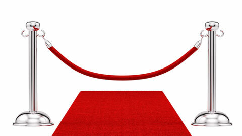 shutterstock 103168676 kép vörös szőnyeg és bársony kötél