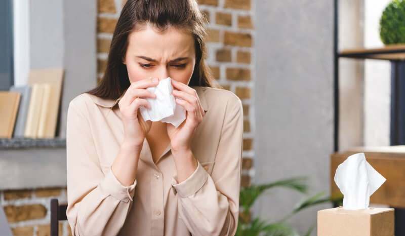 Az orrfolyás allergiás szemláz esetén is előfordul. 