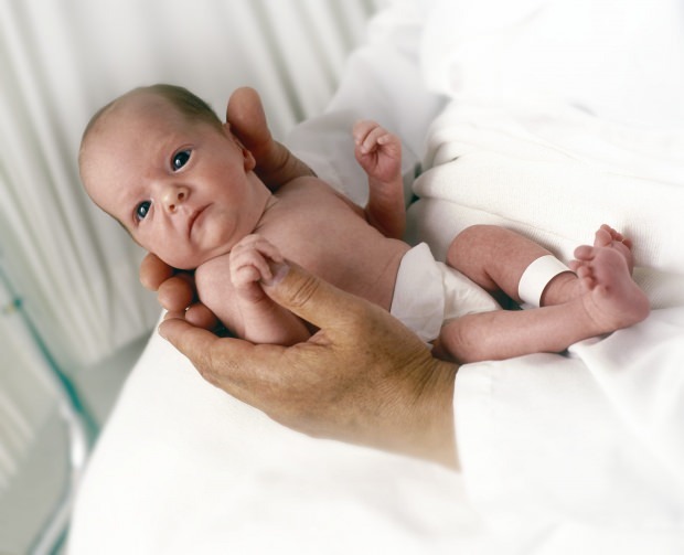 Mi a fenilketonuria betegség csecsemőknél?