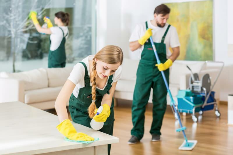 Hogyan történik a legpraktikusabb irodai takarítás és hogyan fertőtlenítik?