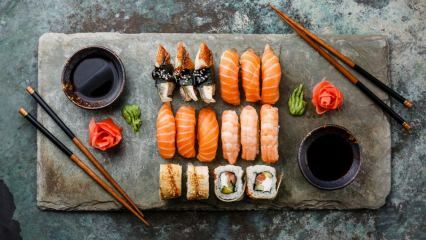 Hogyan lehet enni sushit? Hogyan készítsünk sushit otthon? Melyek a sushi trükköi?