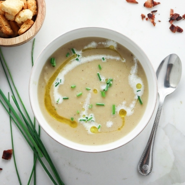 Hogyan lehet elkészíteni a legegyszerűbb póréhagyma levest? Póréhagyma leves trükkjei