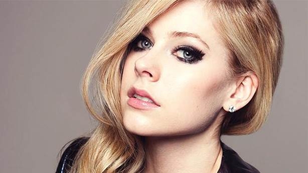 Avril Lavigne hírek