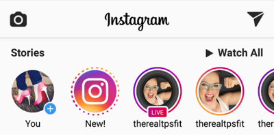 Az Instagram-történetek és az élő videolejátszások két értesítésre vannak felosztva a Stories szalagban.